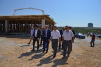 Rector Karakaya Examines Thermal Greenhouse Construction
