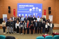 Üniversitemiz “Hastalık Değil Hasta” Konulu Sempozyuma Ev sahipliği Yaptı