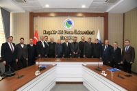 Emekli Olan Akademisyenlerimize Üniversitemiz Rektörlüğünden Anlamlı Veda